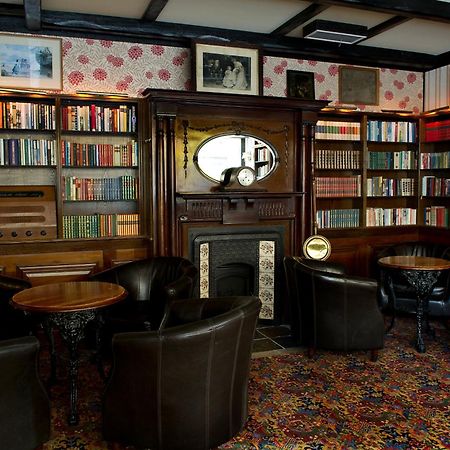 Hotel Bishops Arms Koeping Экстерьер фото