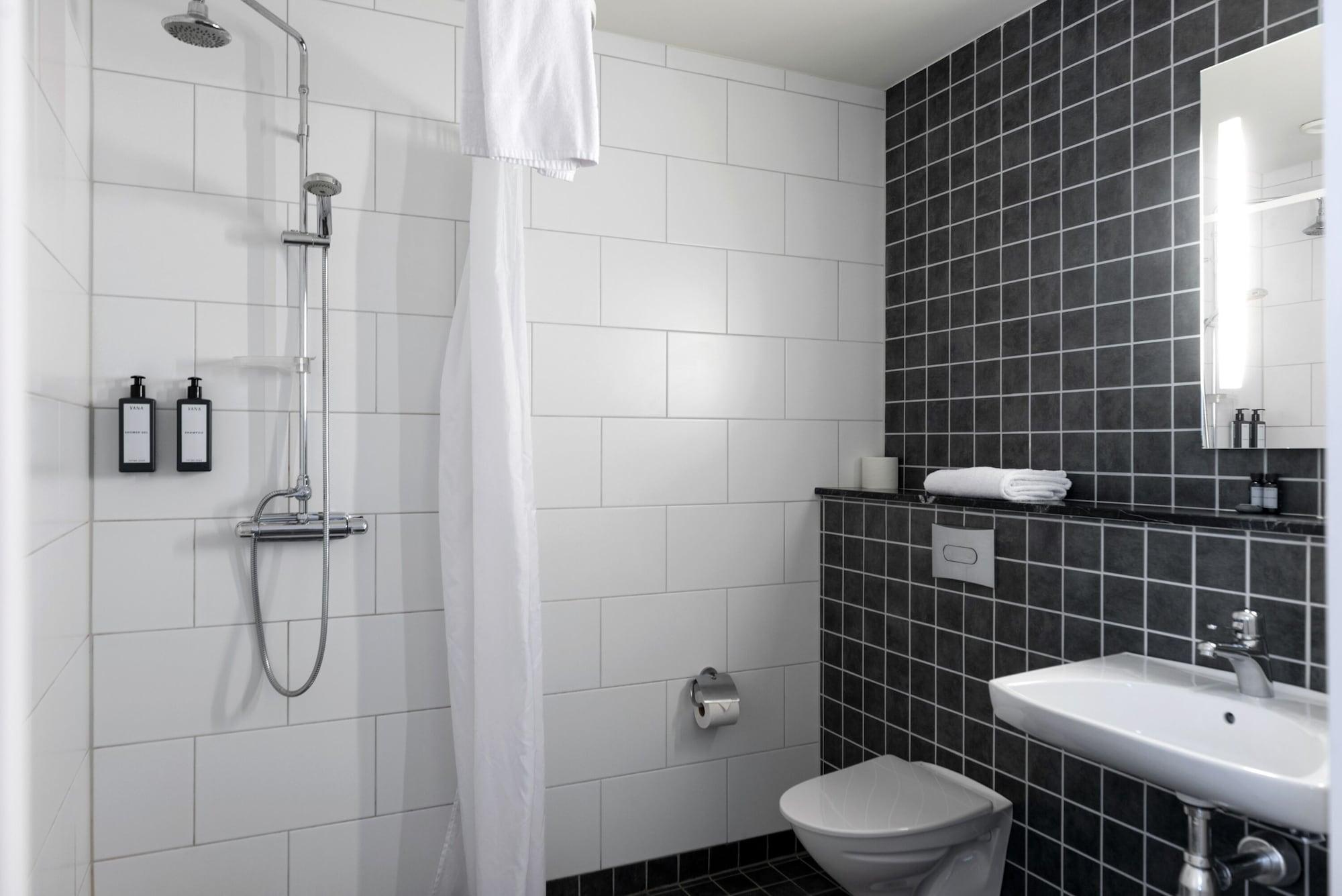 Hotel Bishops Arms Koeping Экстерьер фото