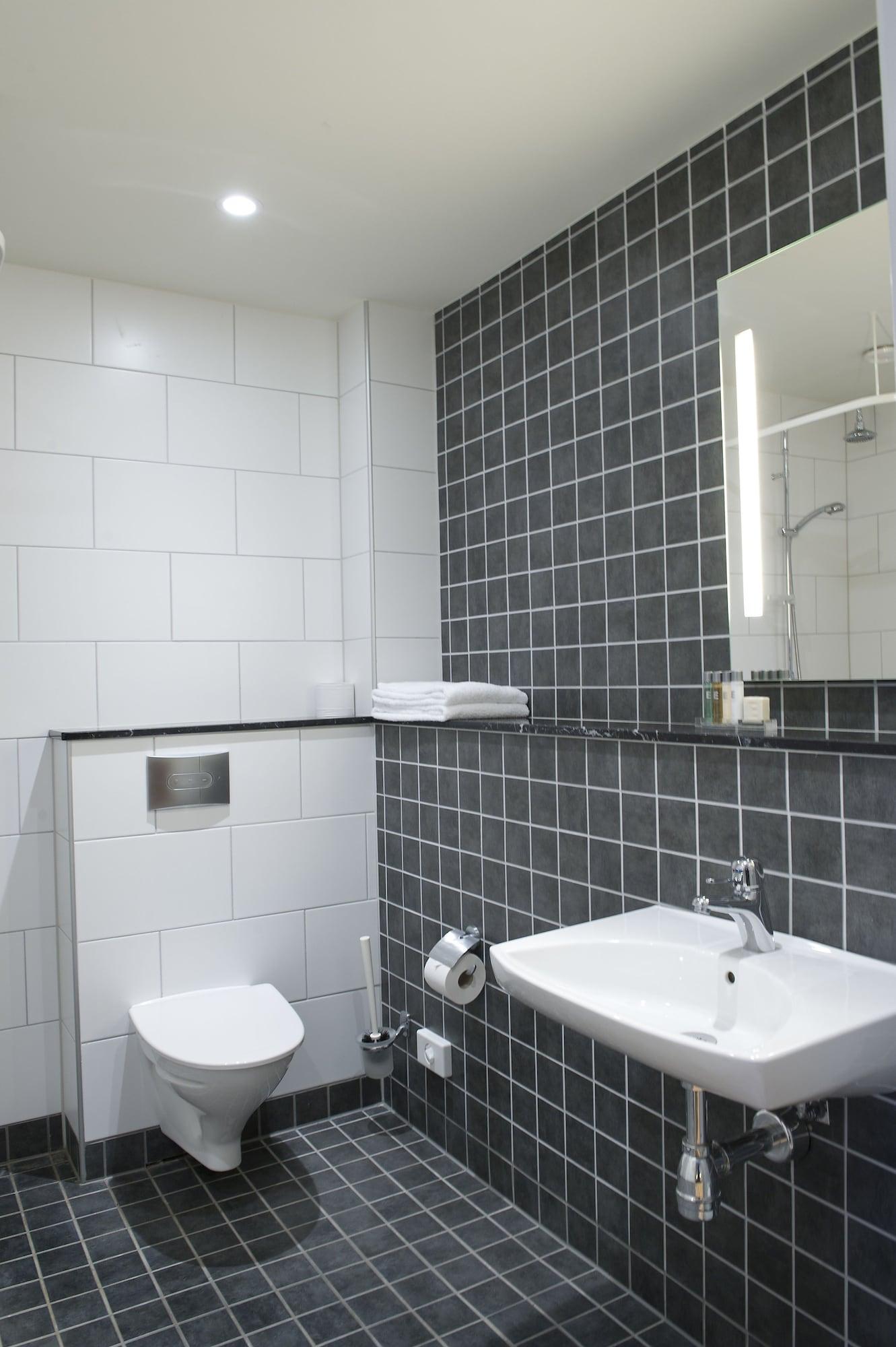 Hotel Bishops Arms Koeping Экстерьер фото