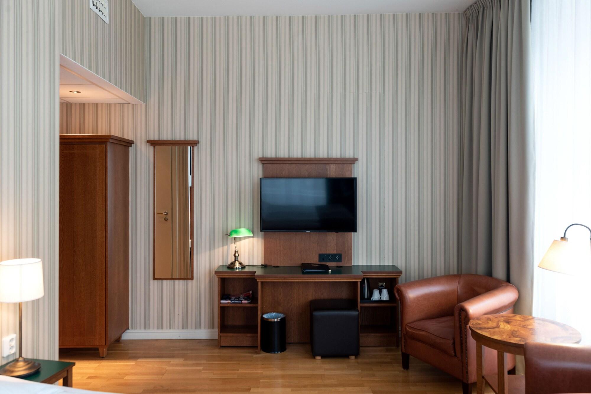 Hotel Bishops Arms Koeping Экстерьер фото