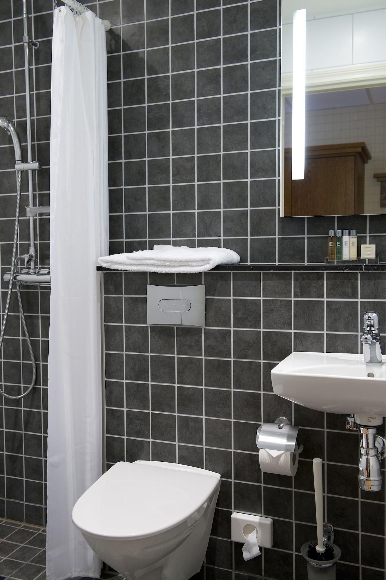 Hotel Bishops Arms Koeping Экстерьер фото