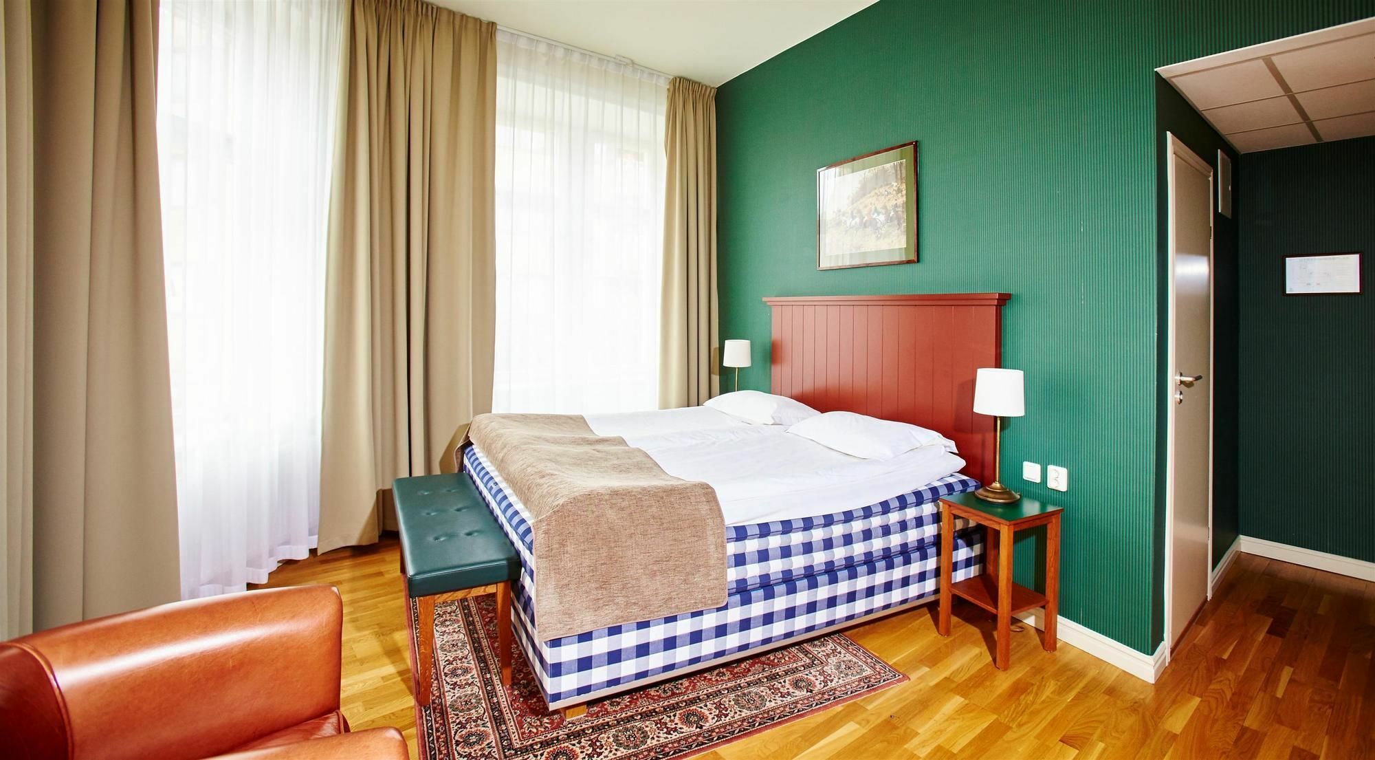 Hotel Bishops Arms Koeping Экстерьер фото