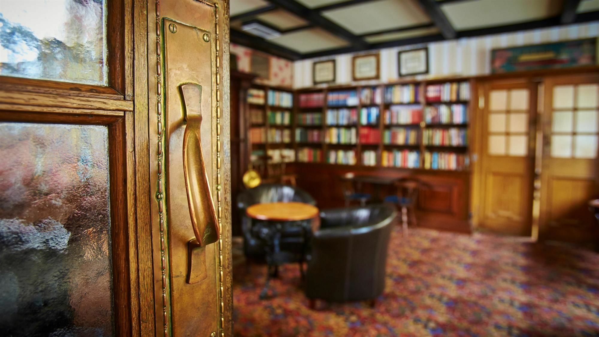 Hotel Bishops Arms Koeping Экстерьер фото