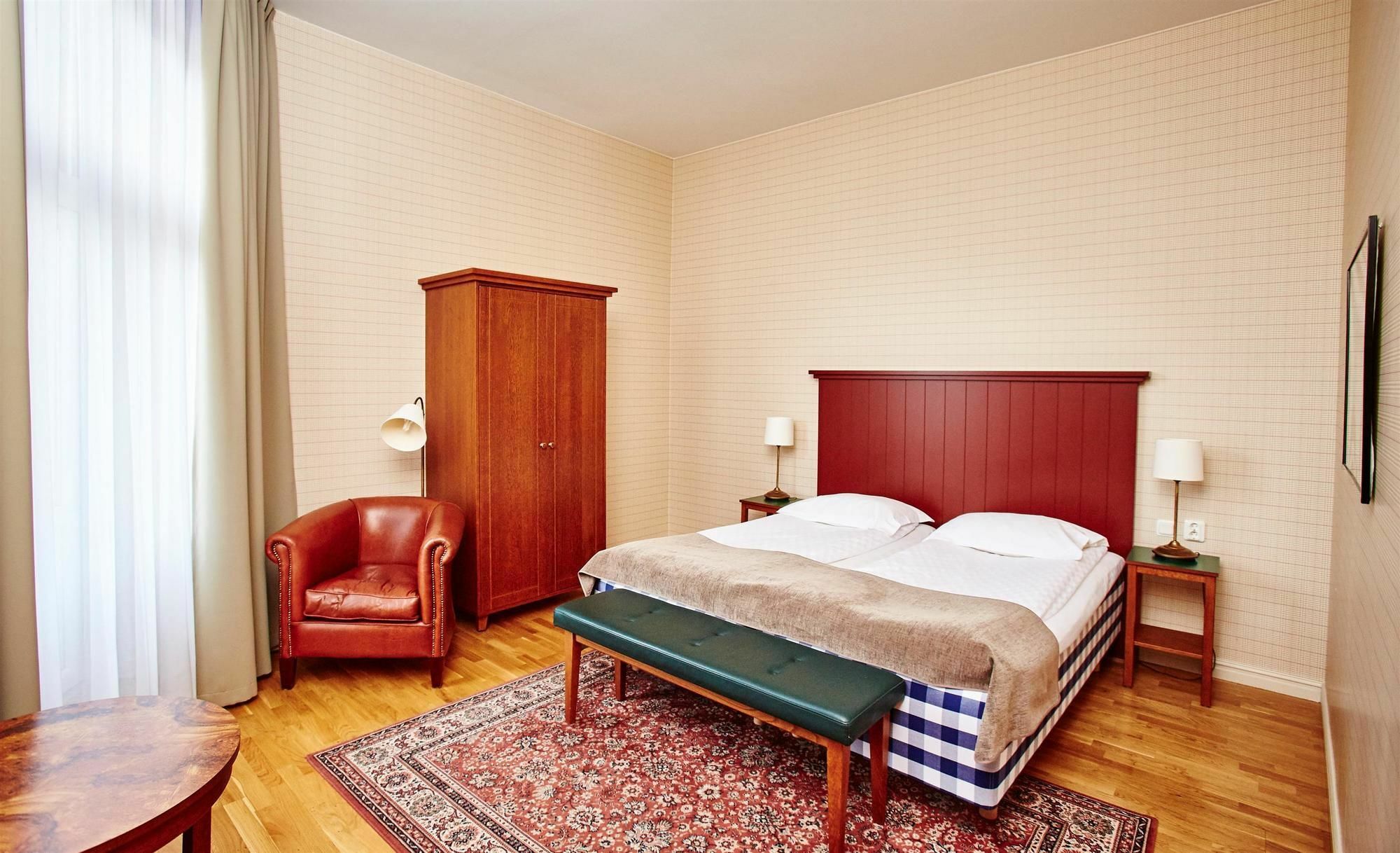 Hotel Bishops Arms Koeping Экстерьер фото